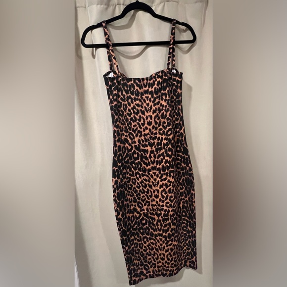 Leopard Print Strappy Cup Detail Midi Dress - Picture 5 of 11